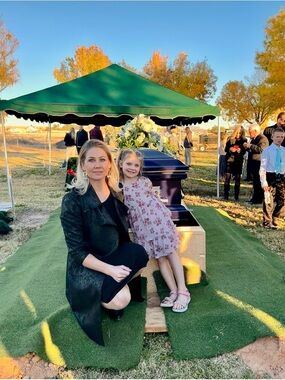 Elli here 👋. Plz read 👇